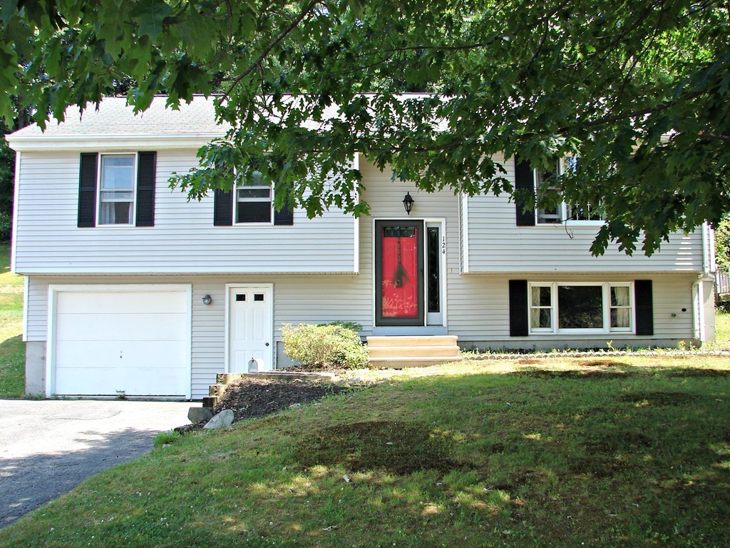124 Indian Hill Road Worcester, MA 01606 - Photo 2 of 28 Gallery Image 2