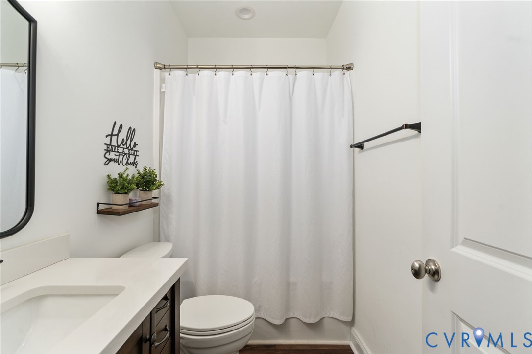 3521 Ellsworth Road Richmond, VA 23235 - Photo 27 of 46 Hall bath