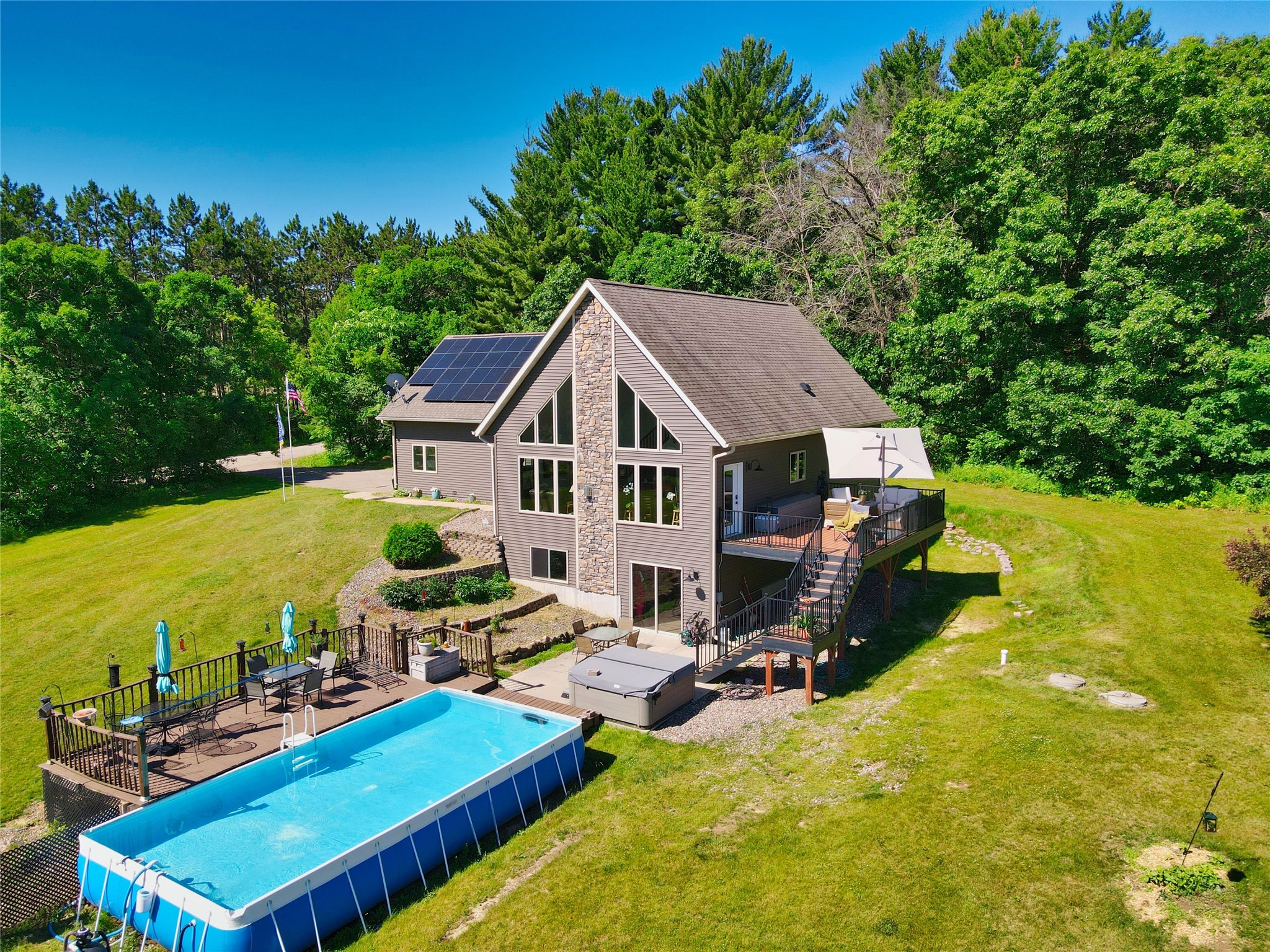 E560 Cedar Road Eau Claire, WI 54701 - Photo 8 of 40