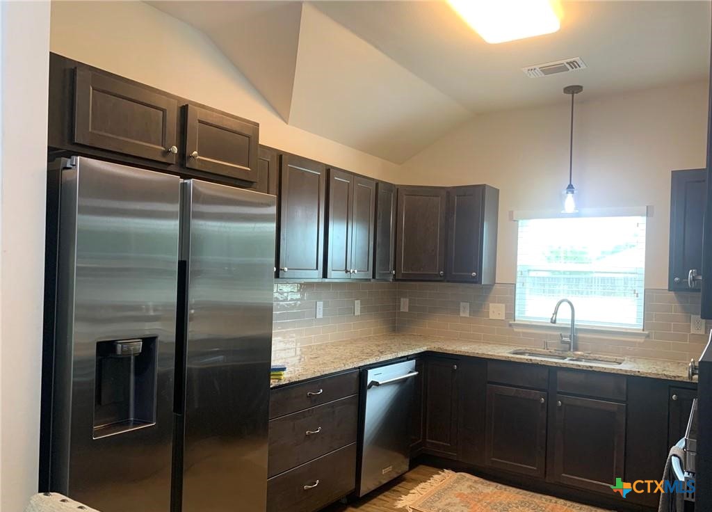 3601 Hanselman Road Victoria, TX 77901 - Photo 6 of 20