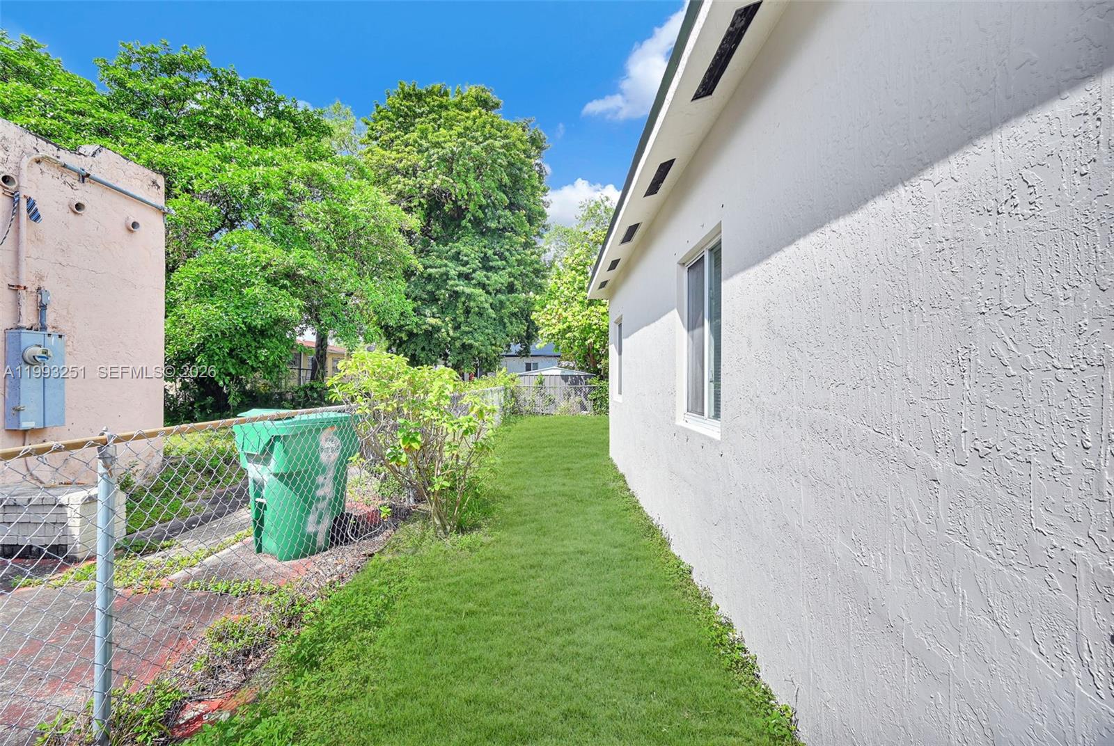 6940 Northwest 5th Place Miami, FL 33150 - Photo 6 of 42
