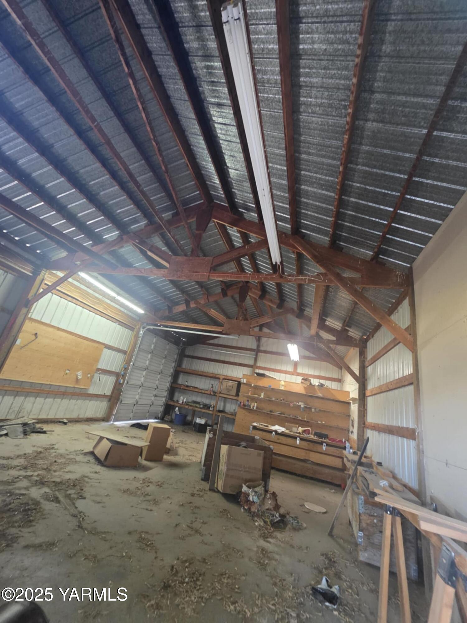 5202 Norman Road Yakima, WA 98901 - Photo 16 of 48 a view of garage