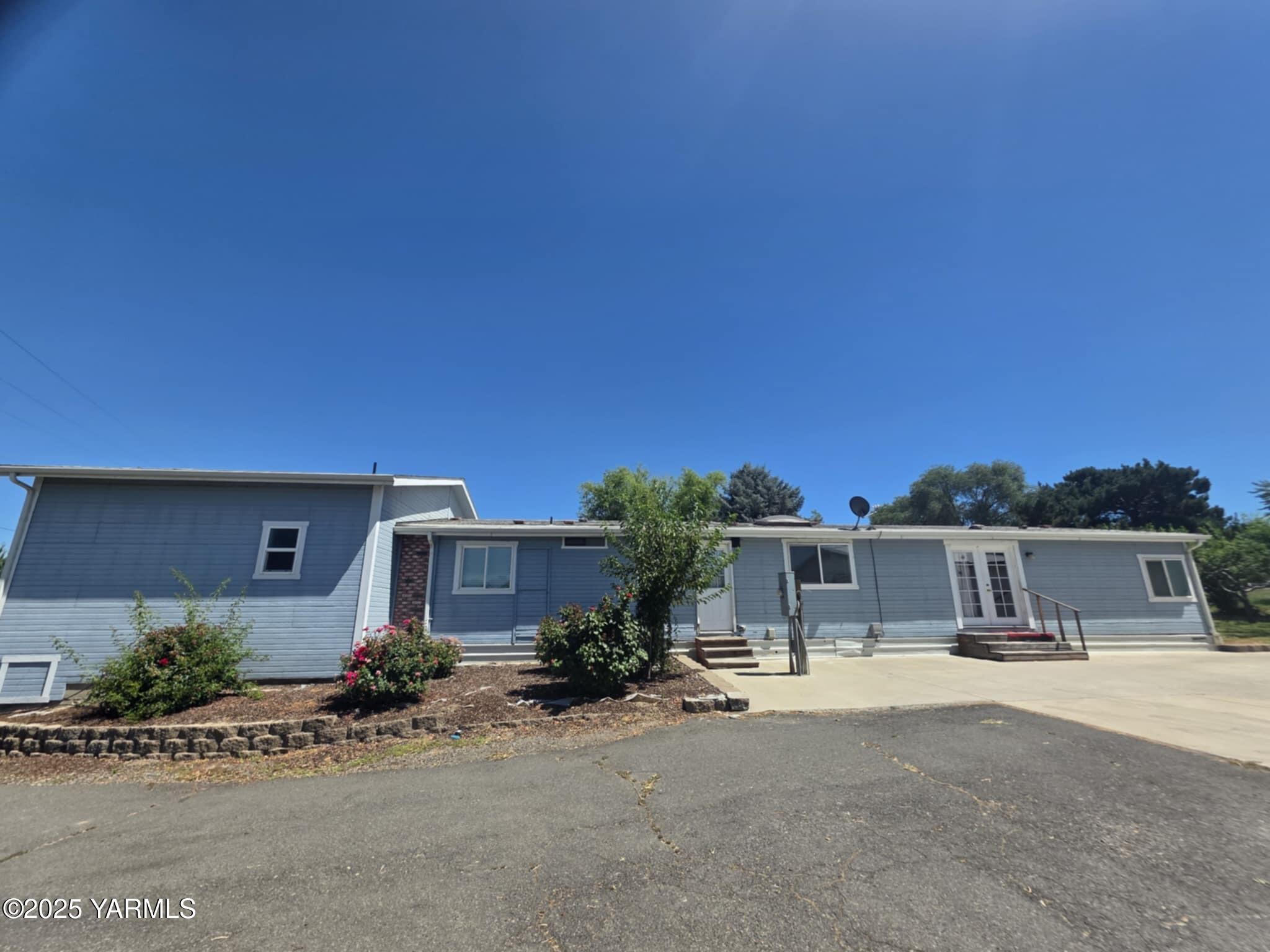 5202 Norman Road Yakima, WA 98901 - Photo 2 of 48