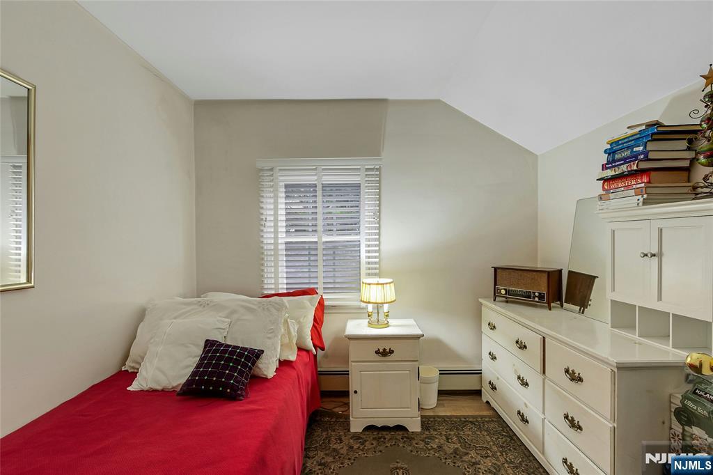 15 Colonial Road Tenafly, NJ 07670 - Photo 37 of 40