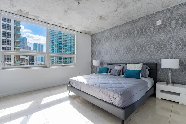$4,300 | 3250 Northeast 1st Avenue, Unit 702, Miami, FL 33127