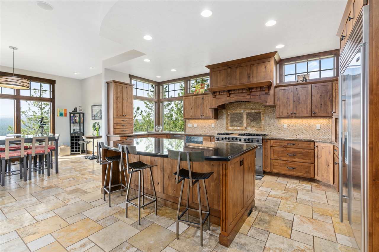 13723 North Rustic Lane Spokane, WA 99208 - Photo 14 of 47 Gallery Image 14