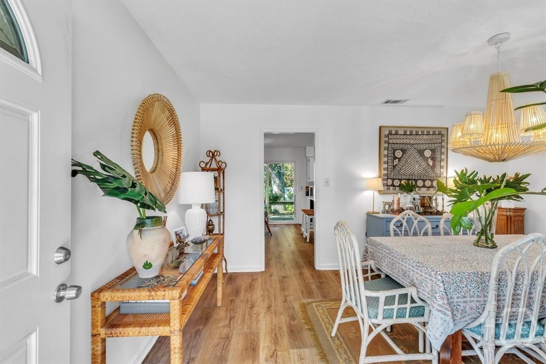 118 Wassaw Road Savannah, GA 31410 - Photo 2 of 30