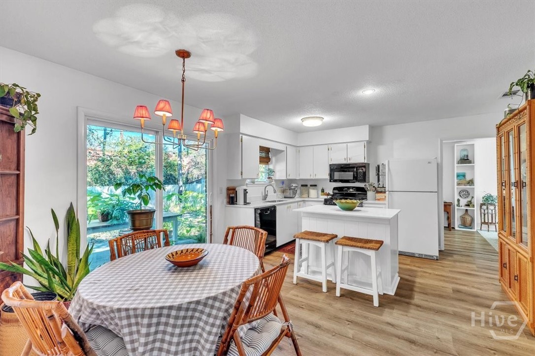 118 Wassaw Road Savannah, GA 31410 - Photo 7 of 30