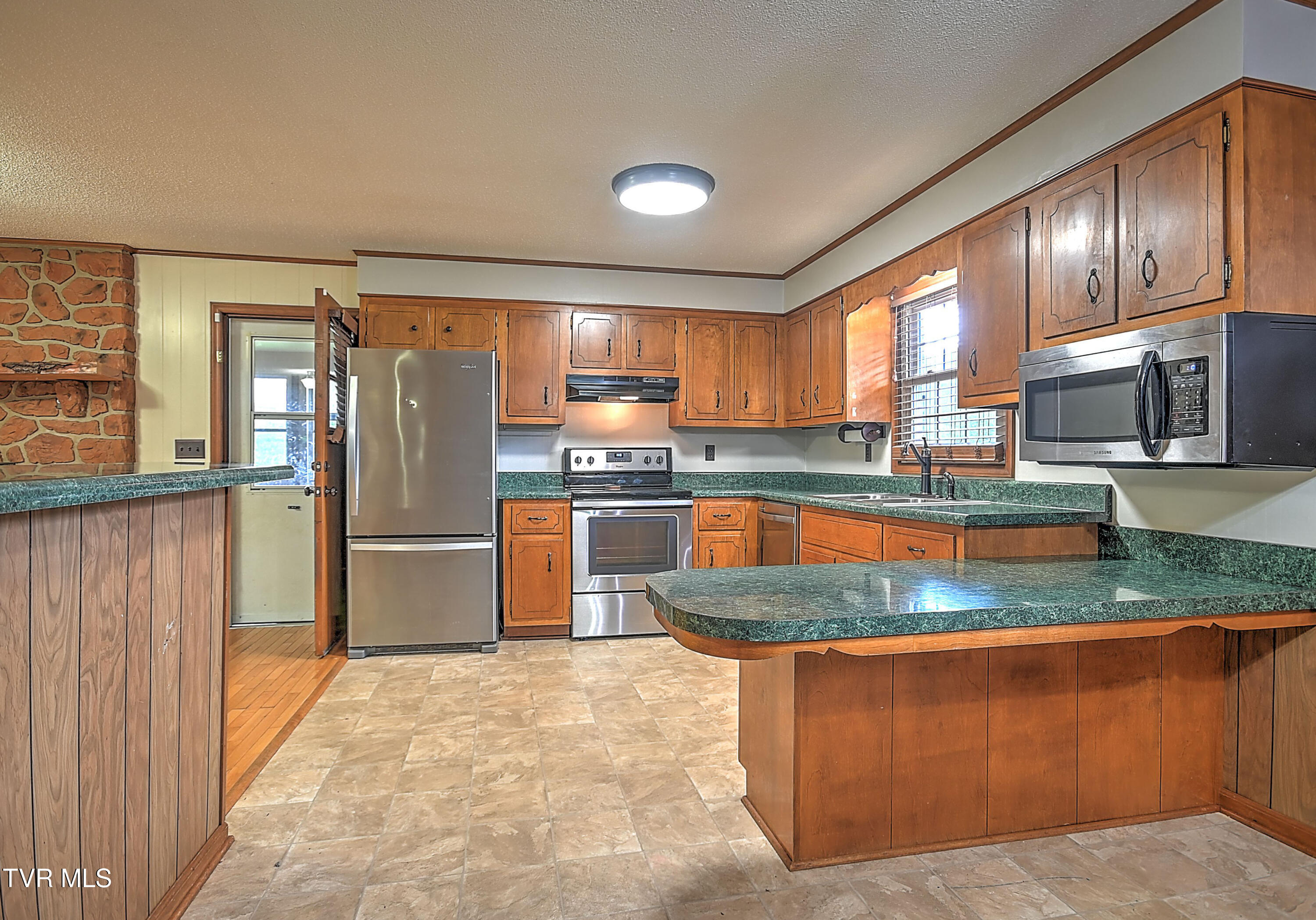 296 Minton Hollow Road Elizabethton, TN 37643 - Photo 18 of 57 296 Minton Hollow RH-16