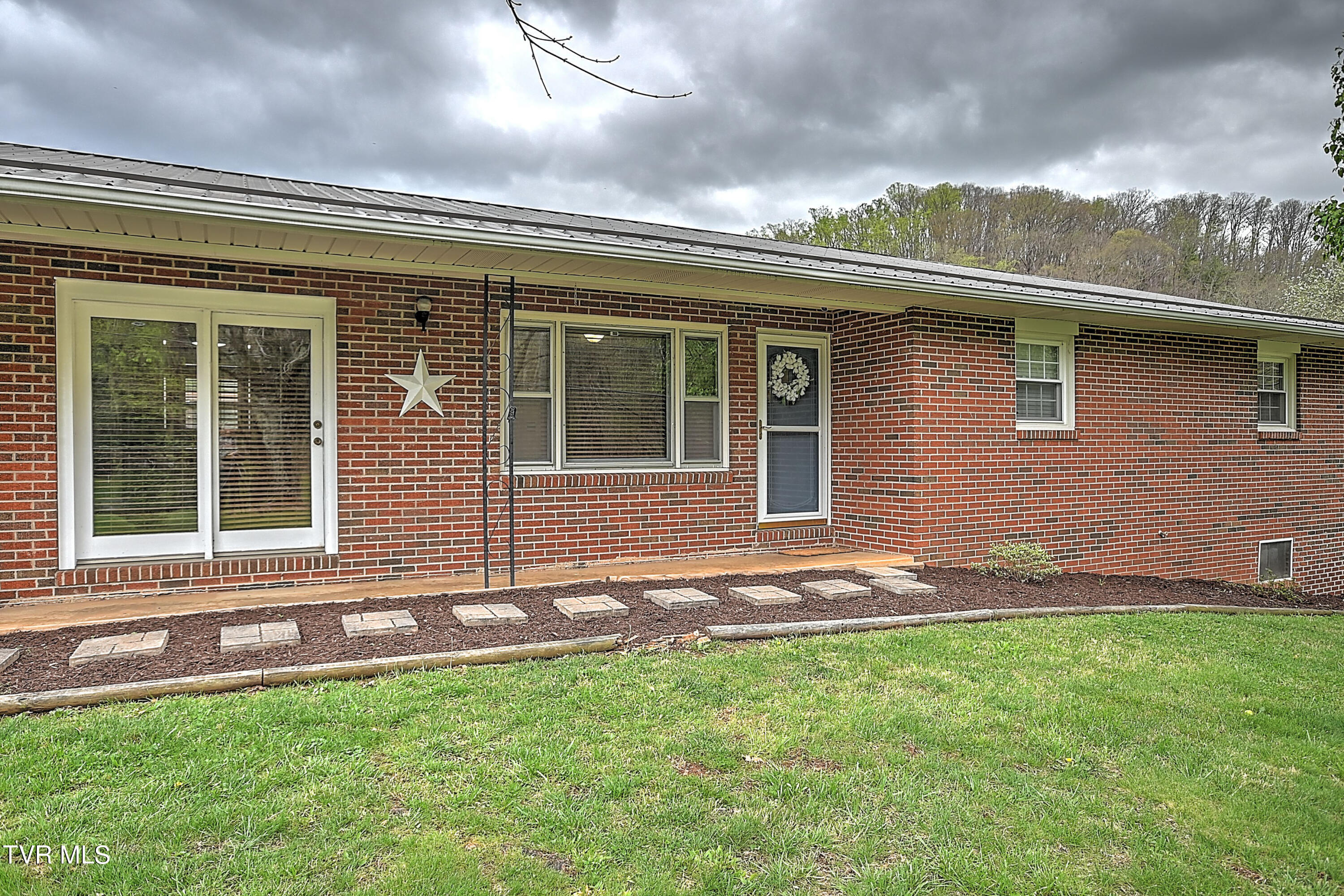 296 Minton Hollow Road Elizabethton, TN 37643 - Photo 6 of 57 296 Minton Hollow RH-4