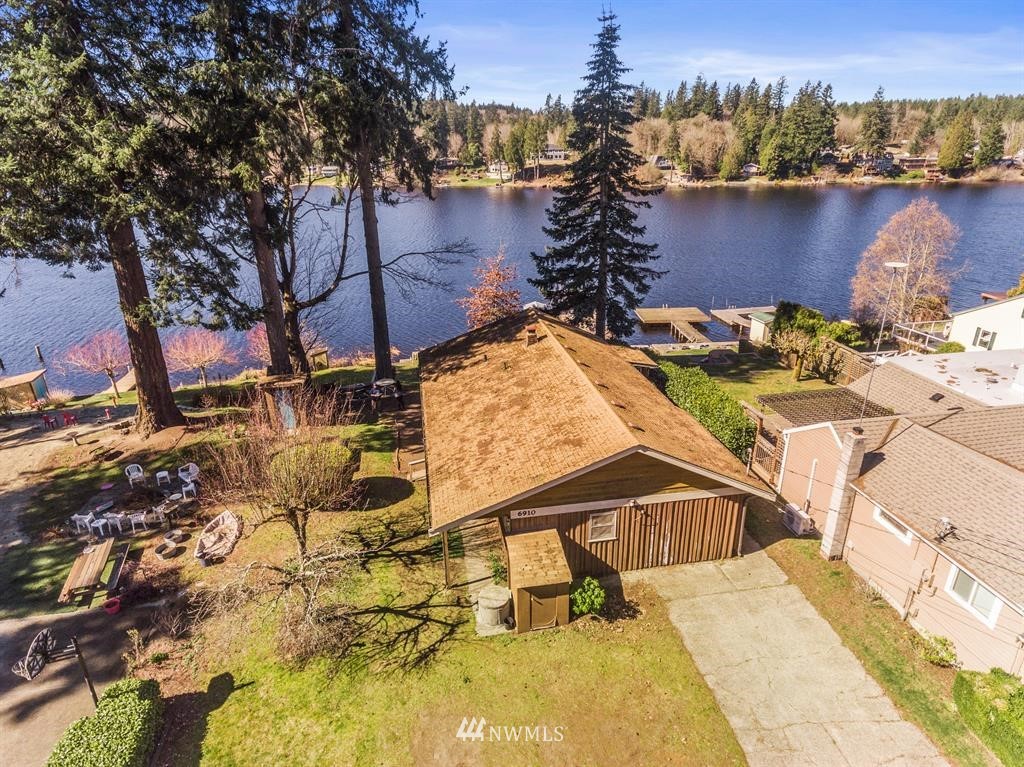 6910 Long Lake Road Southeast Port Orchard, WA 98367 - Photo 3 of 20 Gallery Image 3