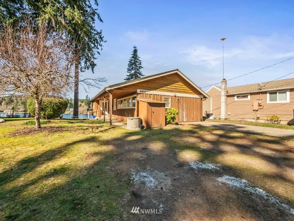 6910 Long Lake Road Southeast Port Orchard, WA 98367 - Photo 4 of 20 Gallery Image 4