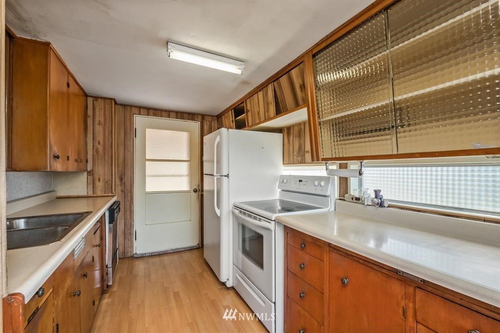 6910 Long Lake Road Southeast Port Orchard, WA 98367 - Photo 6 of 20 Gallery Image 6