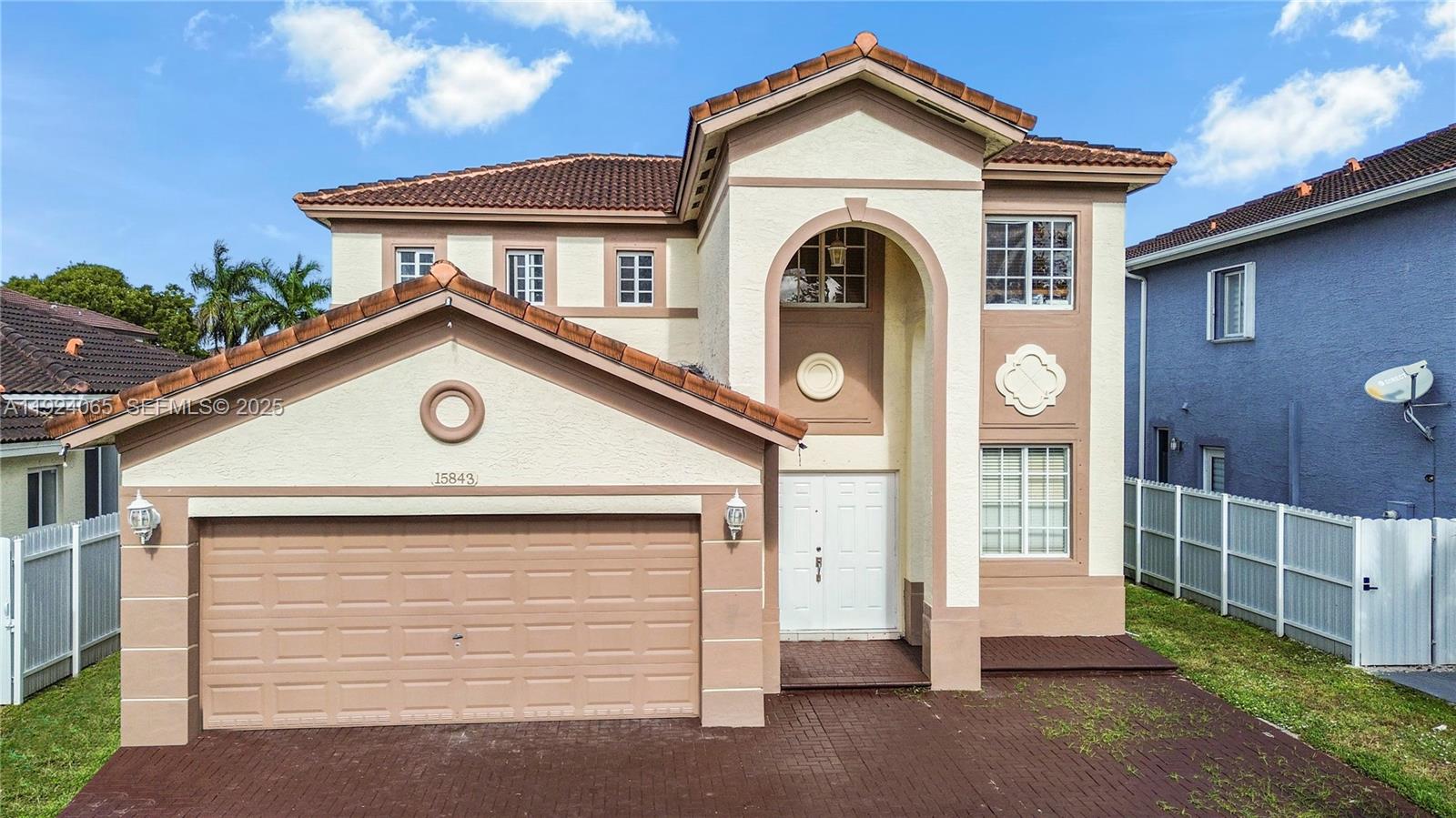 a view of building with a outdoor space