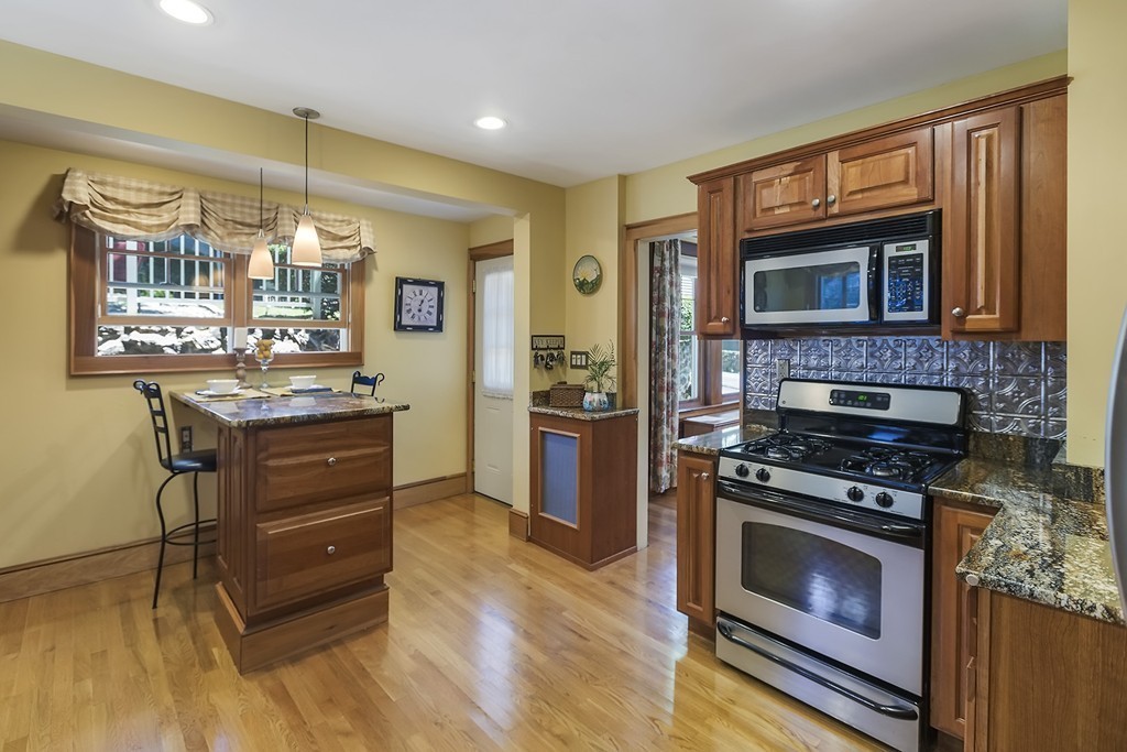 51 Boynton Road Medford, MA 02155 - Photo 17 of 30 Gallery Image 17