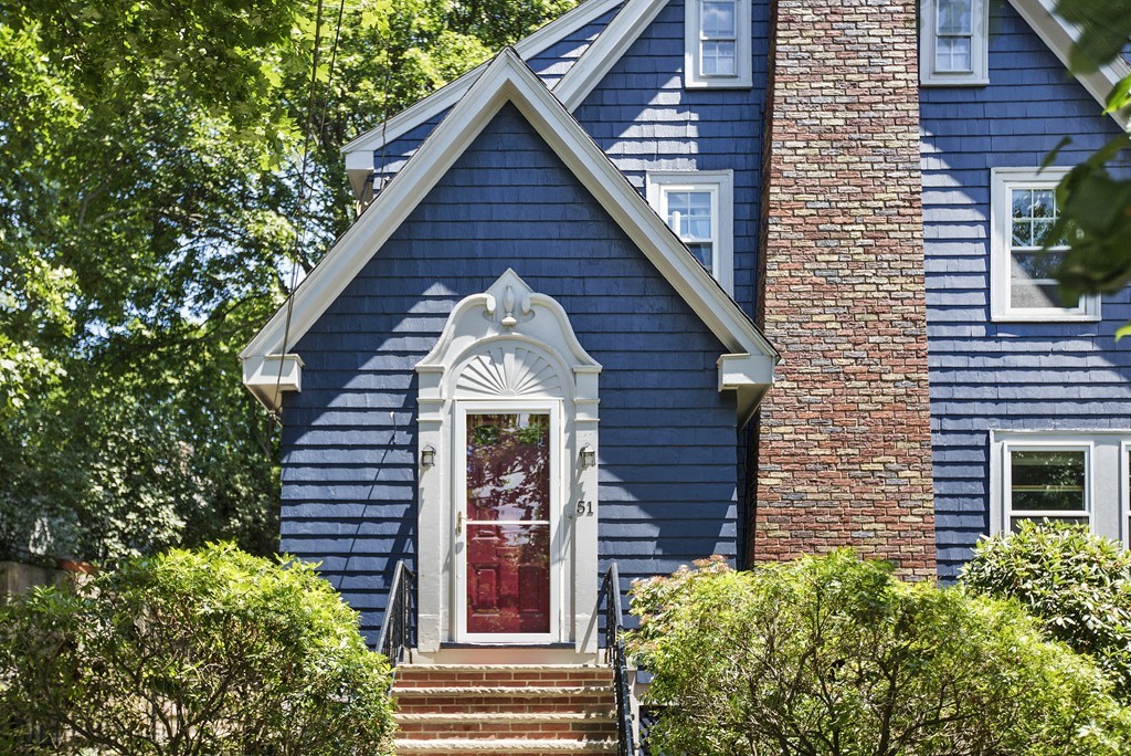51 Boynton Road Medford, MA 02155 - Photo 2 of 30 Gallery Image 2