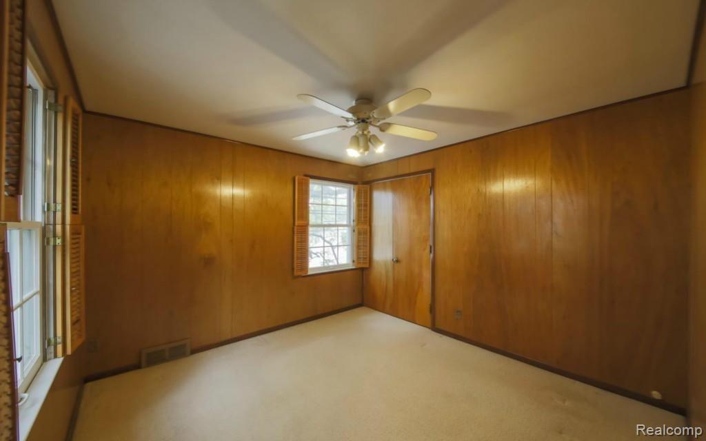 1652 Littlestone Road Grosse Pointe, MI 48236 - Photo 17 of 26 17-photo-web-1680x1050-102522.jpg