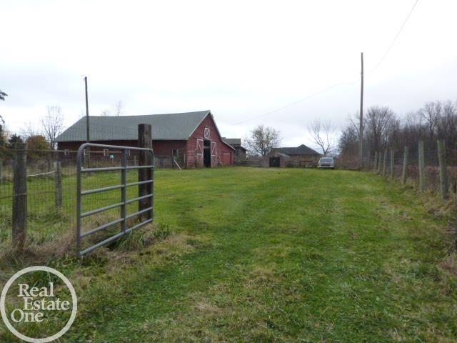 47635 Sugarbush Road New Baltimore, MI 48047 - Photo 12 of 22 50162054-5a0f13d2-b2d1-434b-b8fe-35dd5178420c.JPG