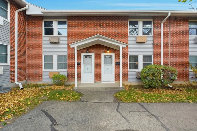 $130,000 | 19 Manor Court, Unit 19, Springfield, MA 01118