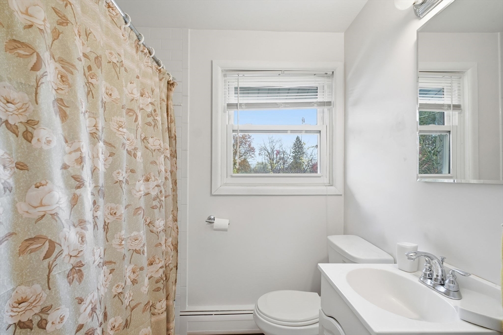 19 Manor Court, Unit 19 Springfield, MA 01118 - Photo 16 of 21