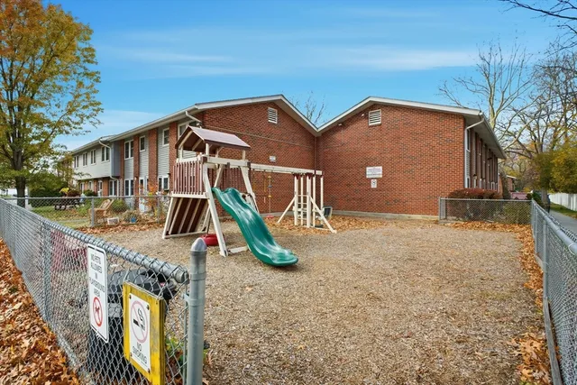 $130,000 | 19 Manor Court, Unit 19, Springfield, MA 01118