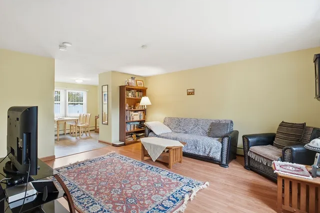 $130,000 | 19 Manor Court, Unit 19, Springfield, MA 01118