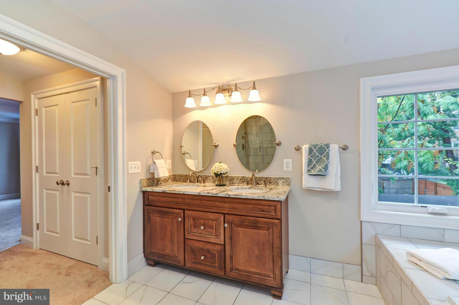 116 West Glebe Road Alexandria, VA 22305 - Photo 20 of 20 Bath (Master)