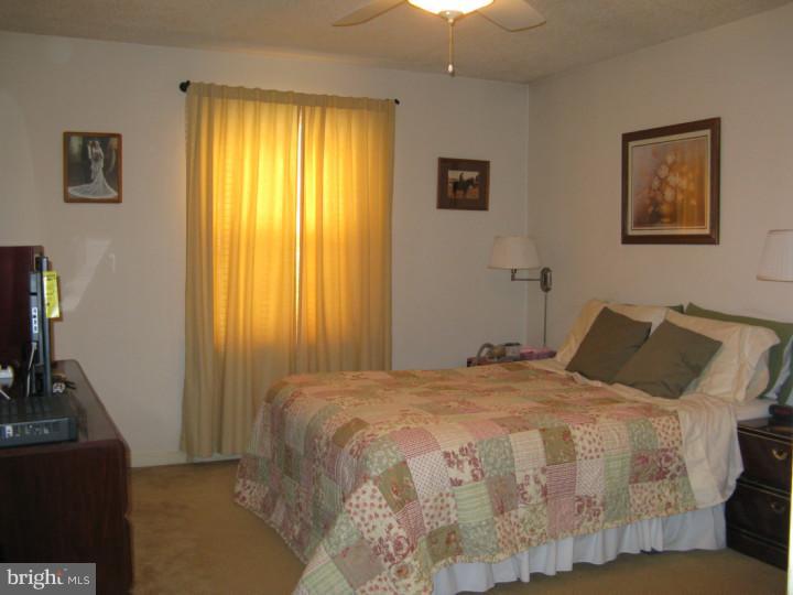 150 Ridgefield Road Newtown Square, PA 19073 - Photo 11 of 23 Bedroom - Main