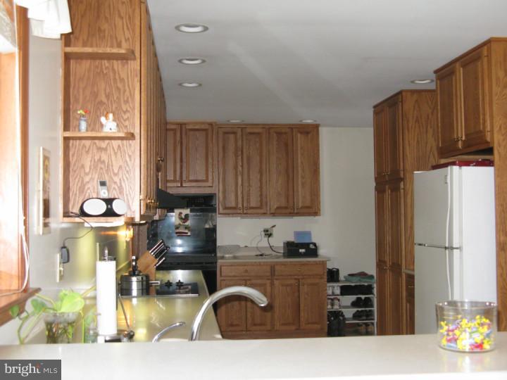 150 Ridgefield Road Newtown Square, PA 19073 - Photo 5 of 23 Kitchen