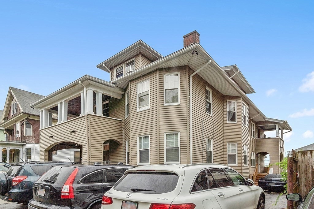 18 Stoneland Road Worcester, MA 01603 - Photo 10 of 40 Gallery Image 10