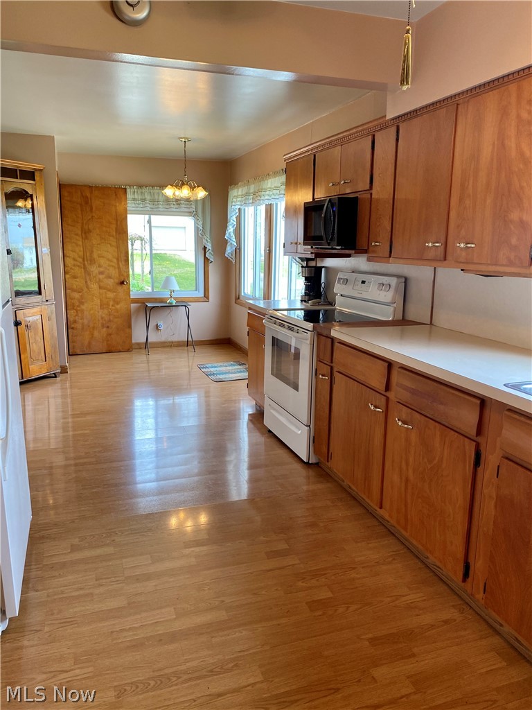508 Stonecreek Road Southwest New Philadelphia, OH 44663 - Photo 3 of 24 Gallery Image 3