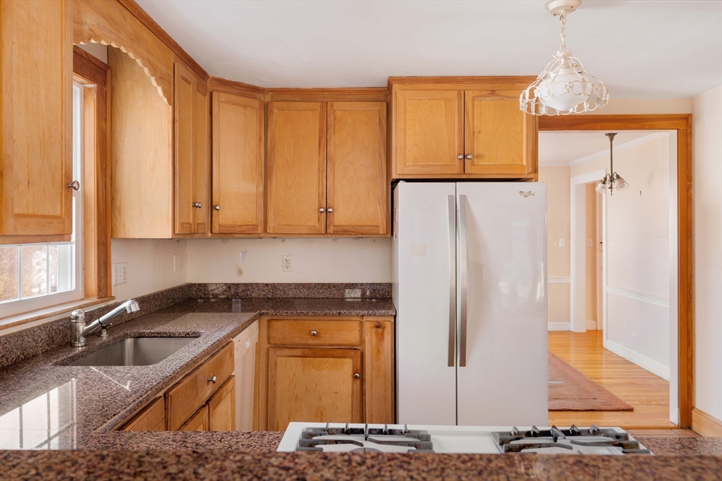 9 Cummings Road Newton, MA 02459 - Photo 6 of 20