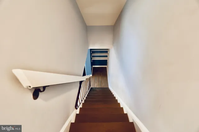 $2,400 | 4393 Pembrook Village Drive, Unit 84, Alexandria, VA 22309