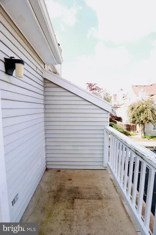 $2,400 | 4393 Pembrook Village Drive, Unit 84, Alexandria, VA 22309