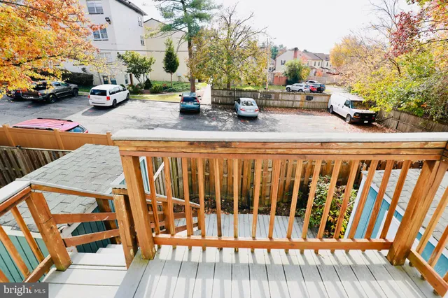 $2,400 | 4393 Pembrook Village Drive, Unit 84, Alexandria, VA 22309