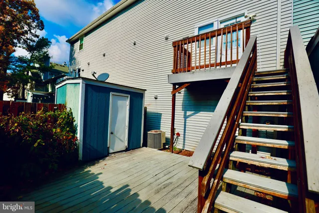 $2,400 | 4393 Pembrook Village Drive, Unit 84, Alexandria, VA 22309