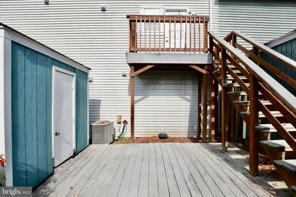 $2,400 | 4393 Pembrook Village Drive, Unit 84, Alexandria, VA 22309