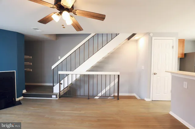 $2,400 | 4393 Pembrook Village Drive, Unit 84, Alexandria, VA 22309