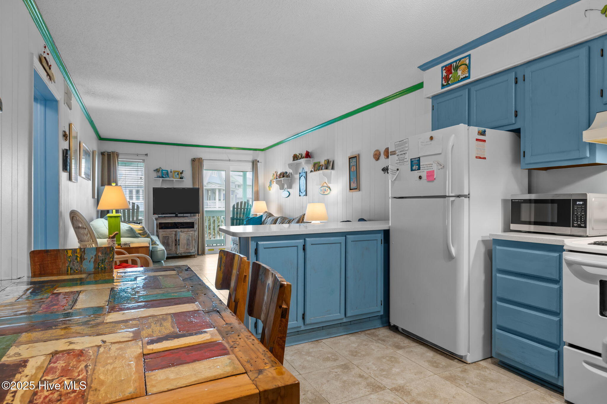 301 Commerce Way, Unit 258 Atlantic Beach, NC 28512 - Photo 3 of 26 Kitchen/Dining Combo