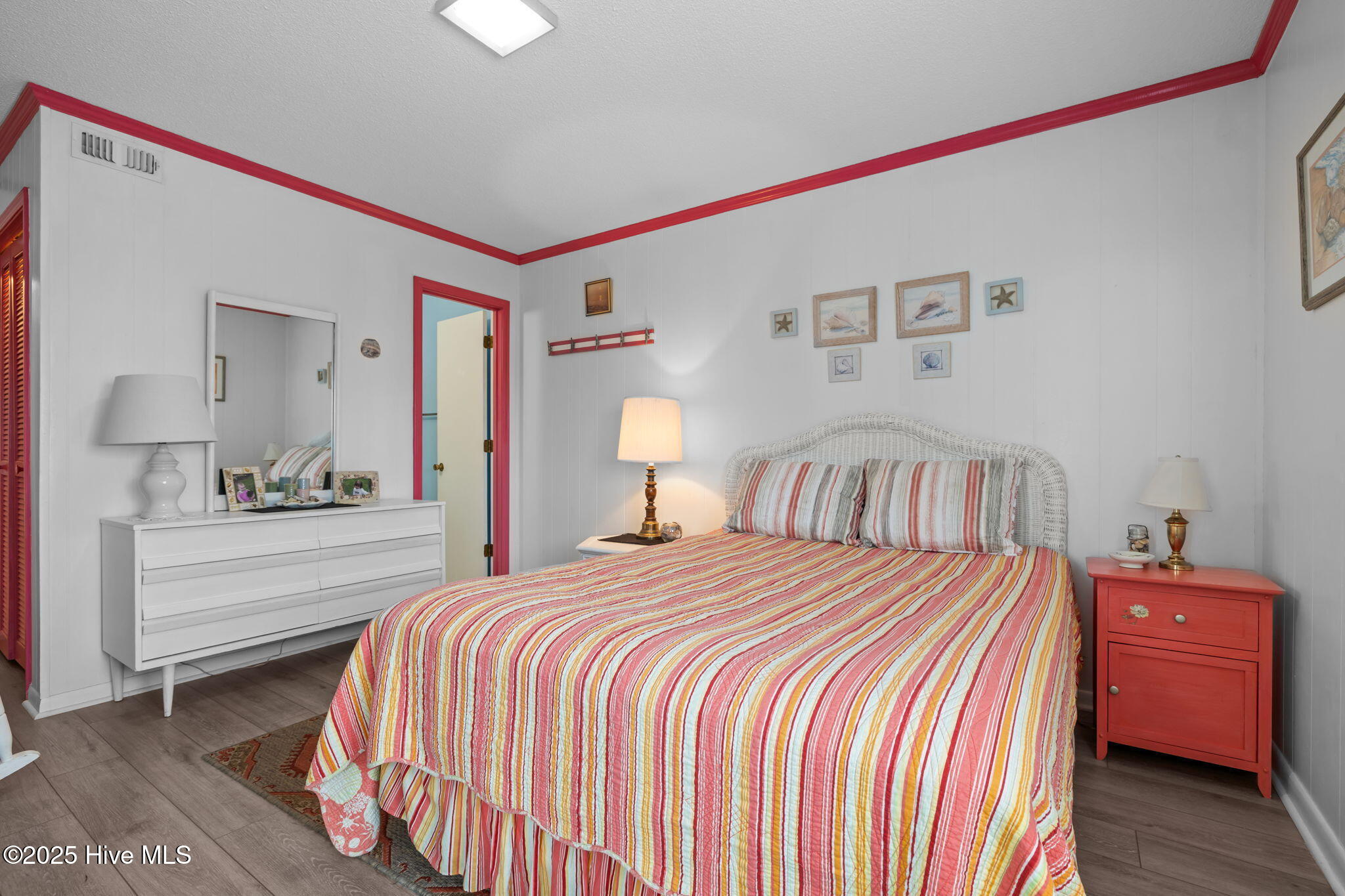 301 Commerce Way, Unit 258 Atlantic Beach, NC 28512 - Photo 7 of 26 Principal Bedroom