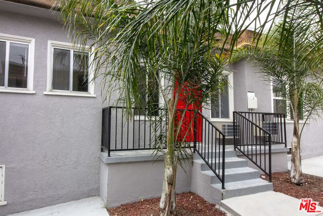 $2,500 | 1260 1/2 Westmoreland Avenue, Los Angeles, CA 90029