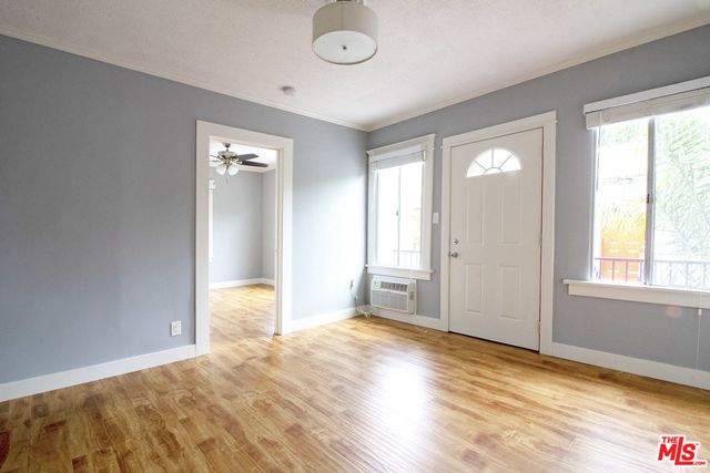 $2,500 | 1260 1/2 Westmoreland Avenue, Los Angeles, CA 90029