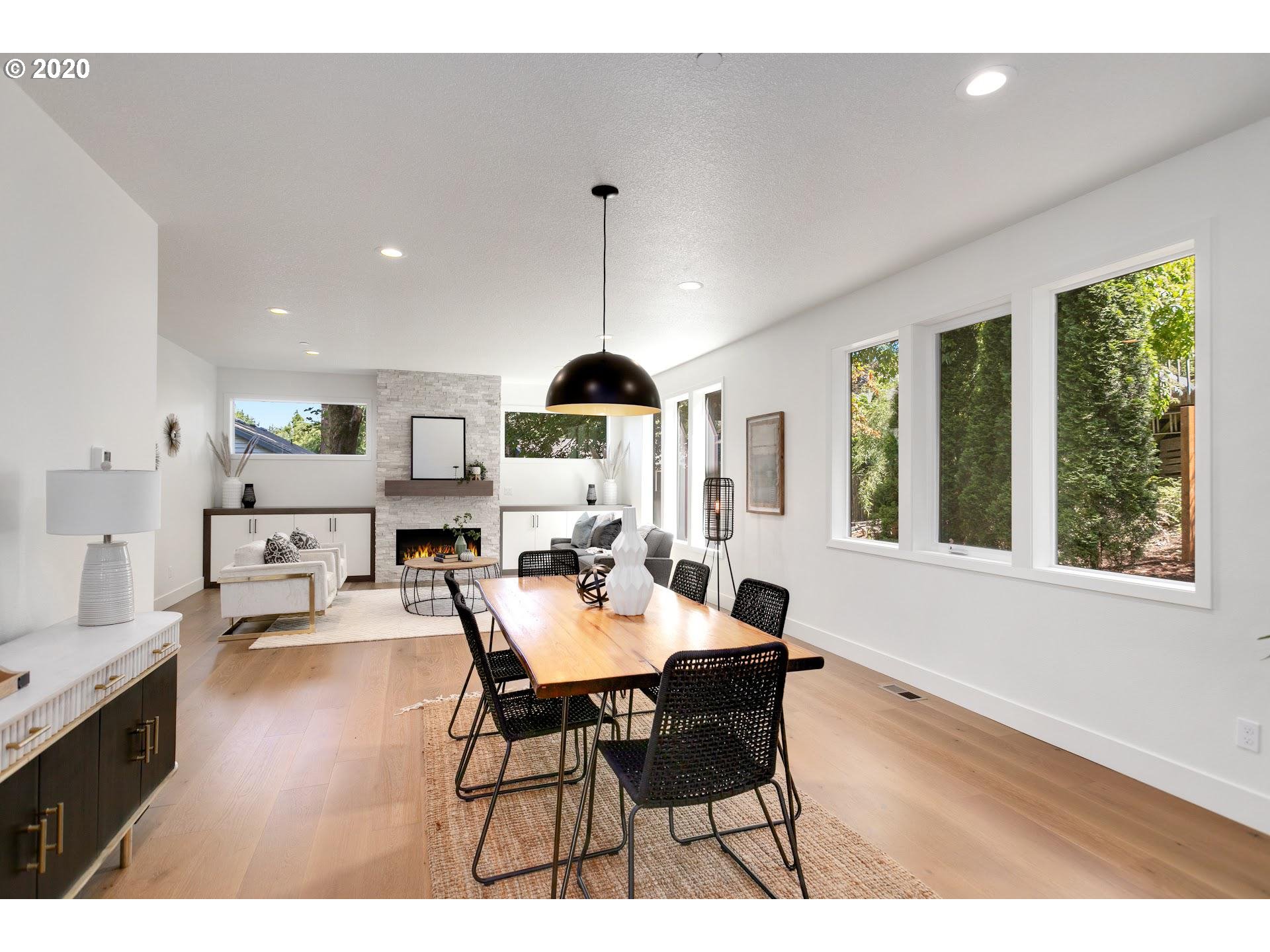 915 Southwest Maplecrest Court Portland, OR 97219 - Photo 30 of 32 Gallery Image 30