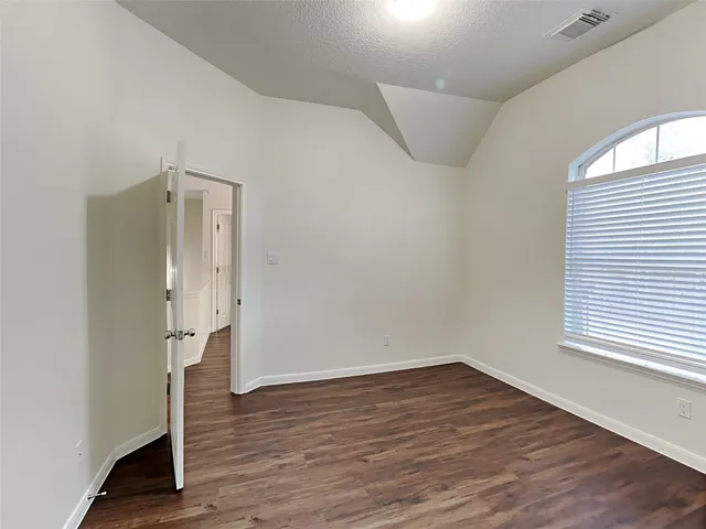 $2,320 | 38215 East Sulphur Creek Drive, Magnolia, TX 77355