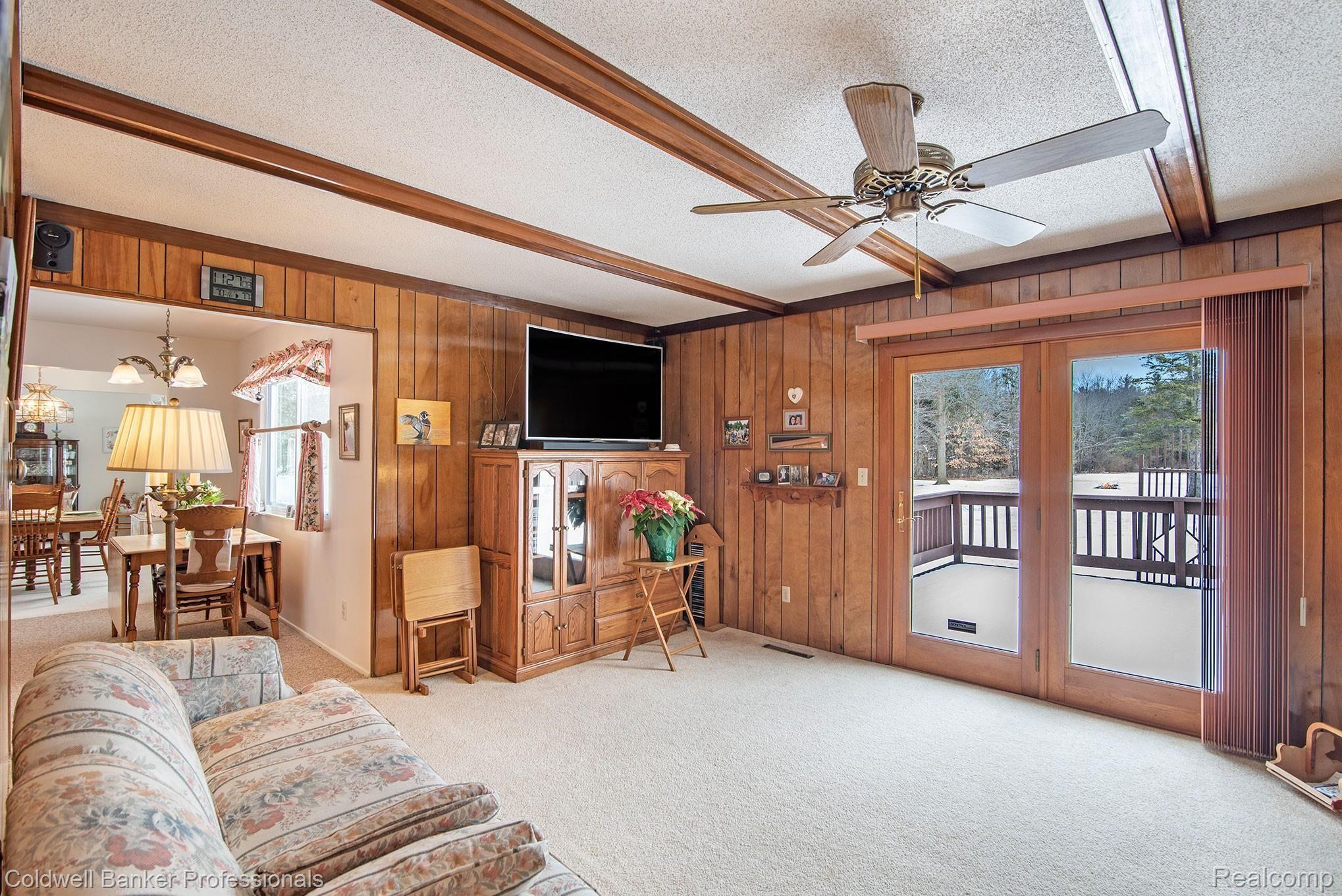 8270 West Stanley Road Flushing, MI 48433 - Photo 26 of 36 Family Room