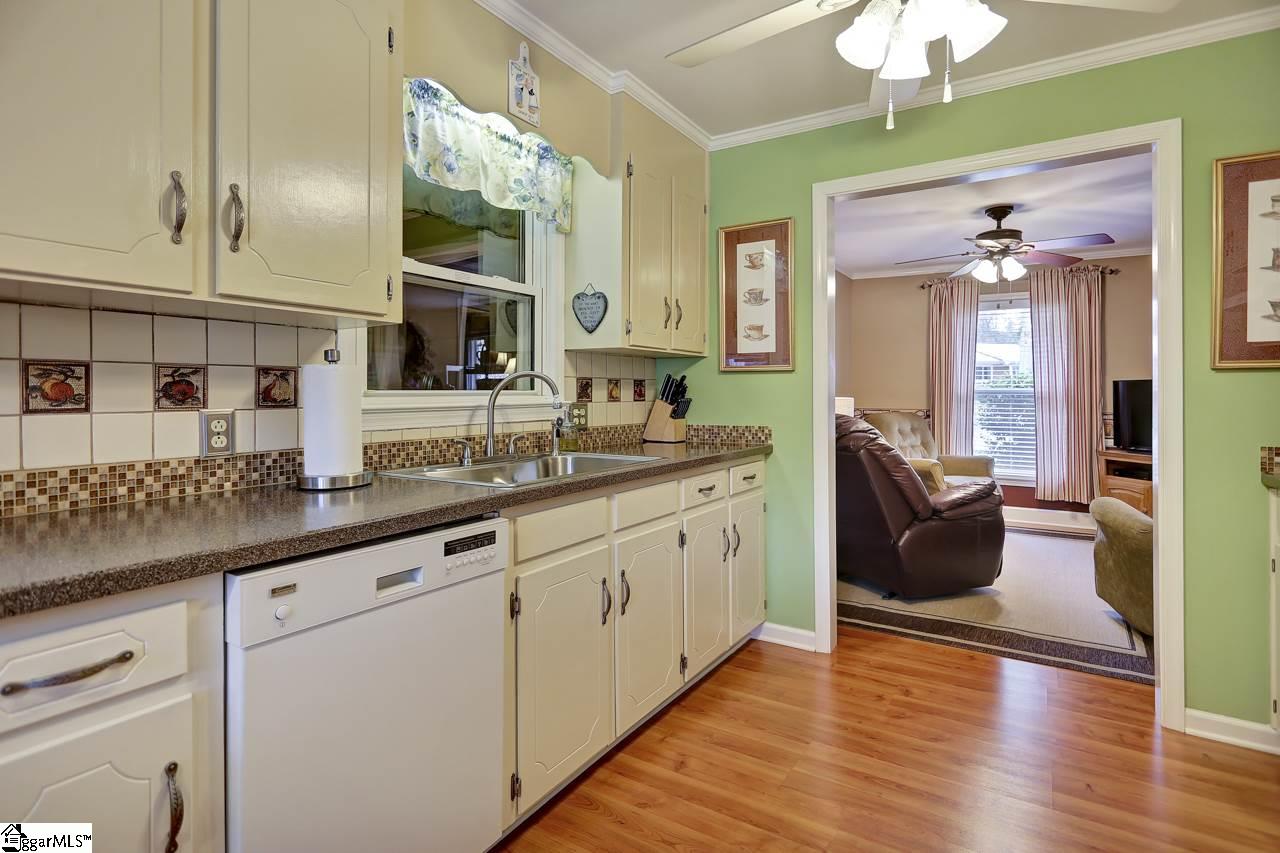 200 Springvale Drive Mauldin, SC 29662 - Photo 10 of 36 Gallery Image 10