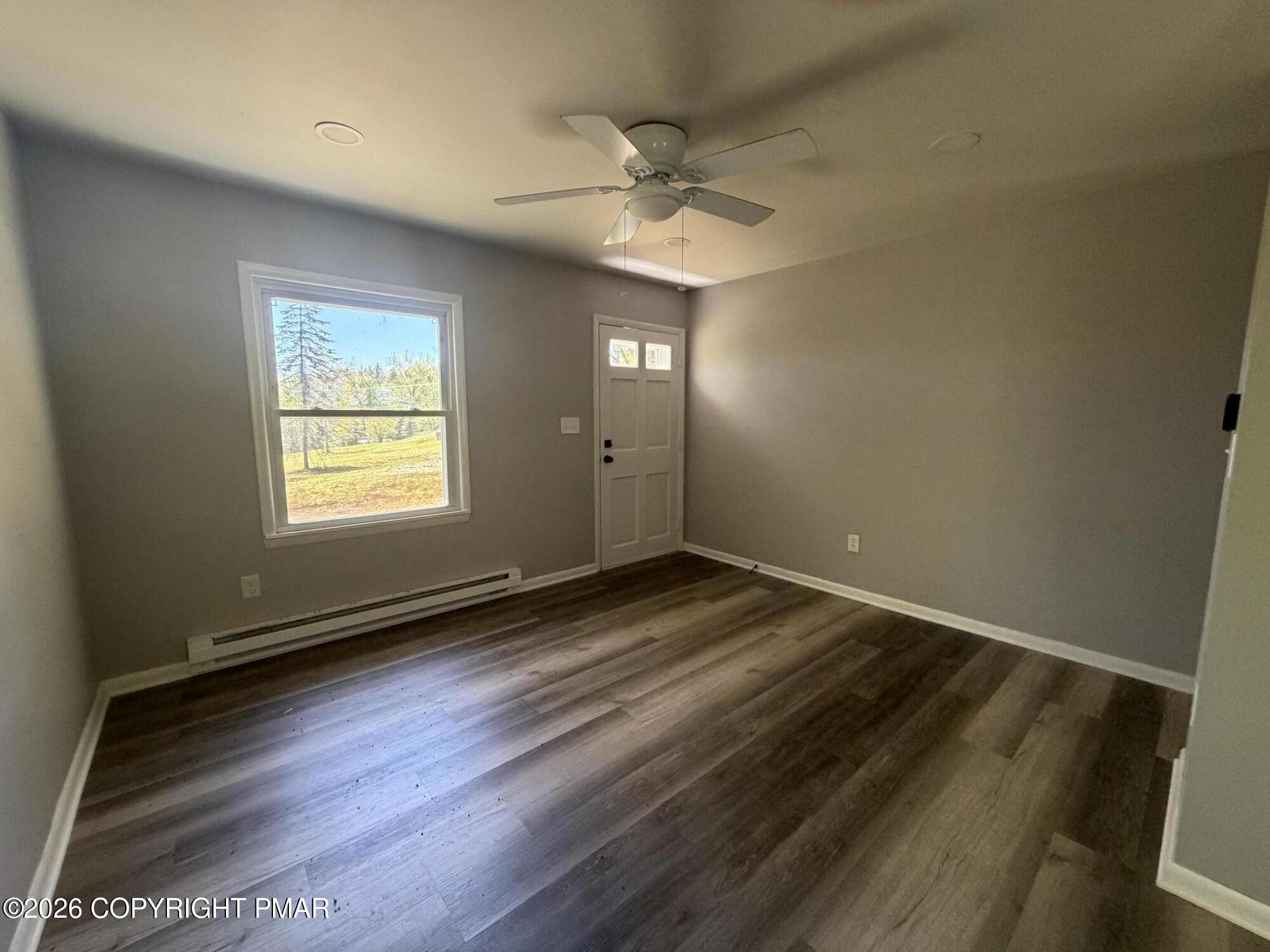 124 Spruce Lane, Unit 124 Bushkill, PA 18324 - Photo 8 of 9 Living room