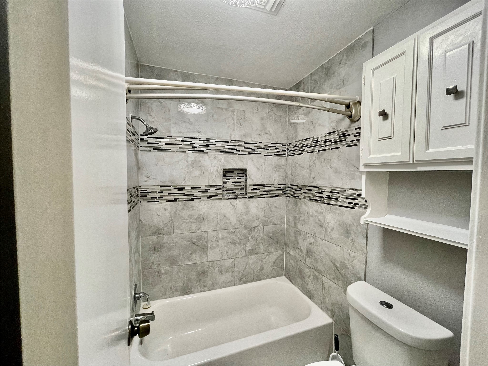 2019 Place Rebecca Lane, Unit G4 Houston, TX 77090 - Photo 21 of 36