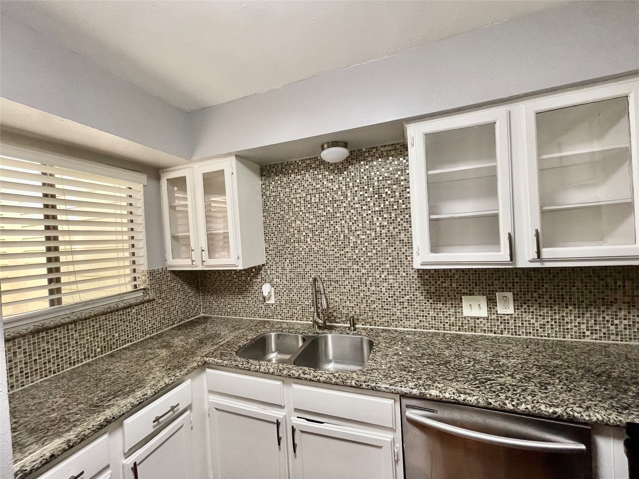 2019 Place Rebecca Lane, Unit G4 Houston, TX 77090 - Photo 6 of 36