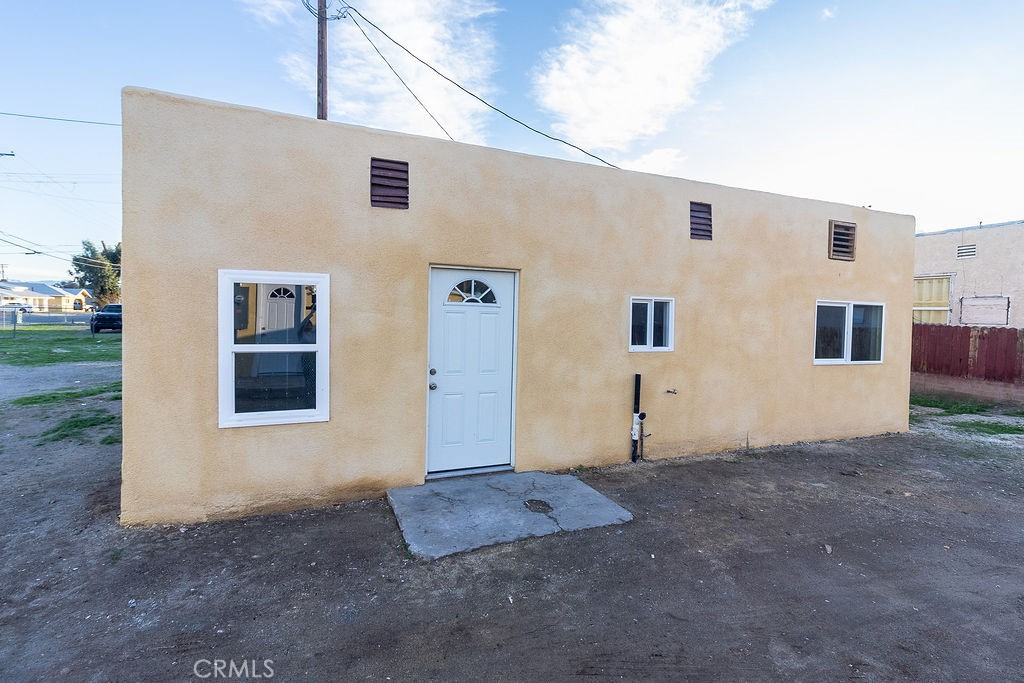 107 Walnut Street Needles, CA 92363 - Photo 4 of 39